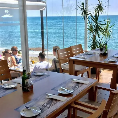 Mi Capricho 2b1 Beachfront Complex-apartment Beachside With Sea Views Apartment